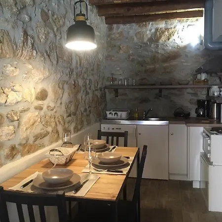 Rustic & Stone House W/ Backyard Vakantiehuis Limenaria (Thasos)